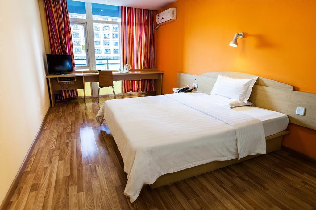 7Days Inn Laiwu Fengcheng West Street מראה חיצוני תמונה