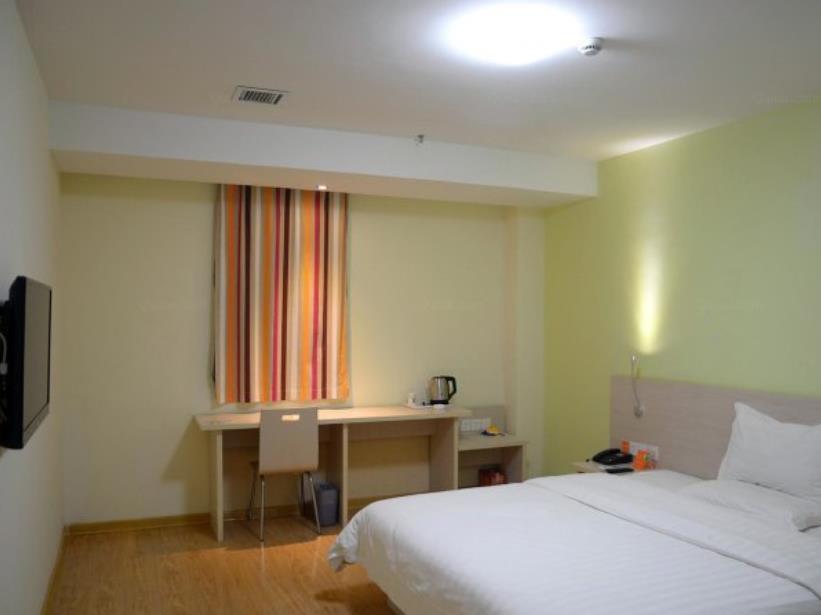 7Days Inn Laiwu Fengcheng West Street מראה חיצוני תמונה